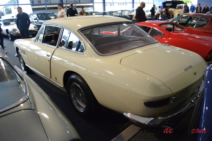 Ferrari 330 GT 2+2 1964-1967 (1965 1. series Coupé 2d), lewy tył