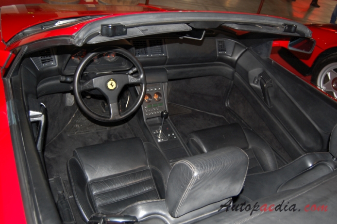 Ferrari 348 1989-1995 (1994 Spider), interior