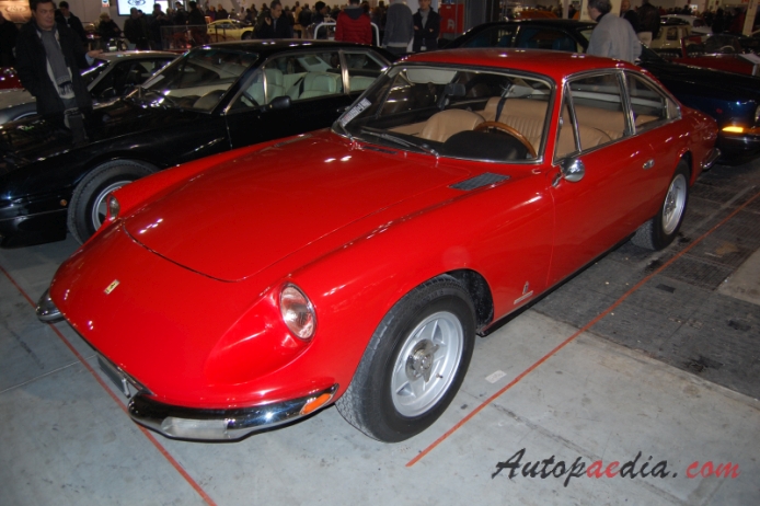 Ferrari 365 GT 2+2 1967-1971, lewy przód