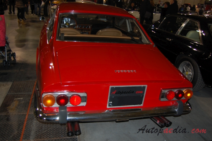 Ferrari 365 GT 2+2 1967-1971, rear view