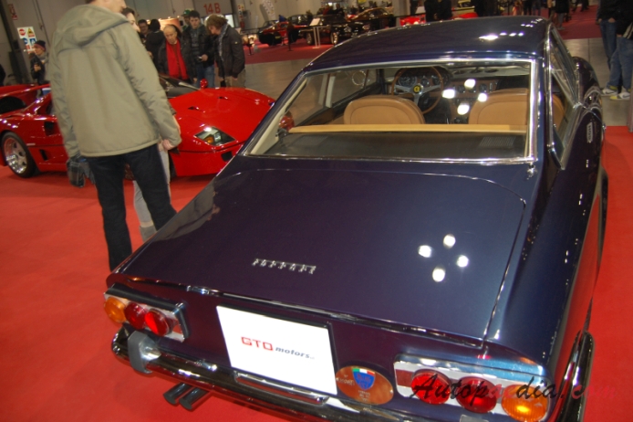 Ferrari 365 GT 2+2 1967-1971 (1968), rear view