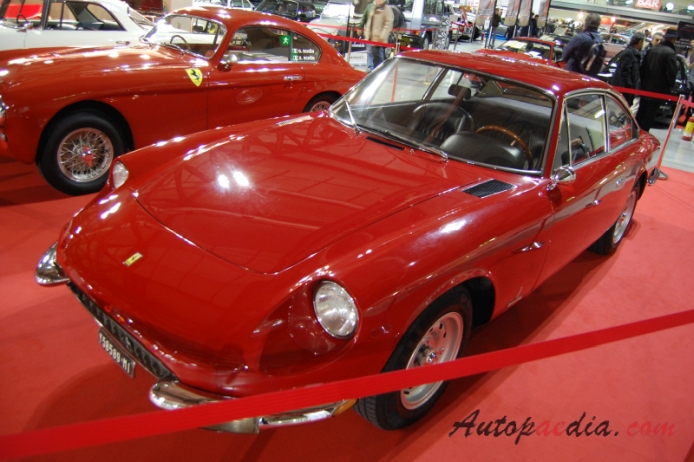 Ferrari 365 GT 2+2 1967-1971 (1969), lewy przód