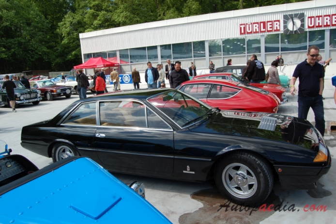 Ferrari 365 GT4 2+2 1972-1976, prawy bok
