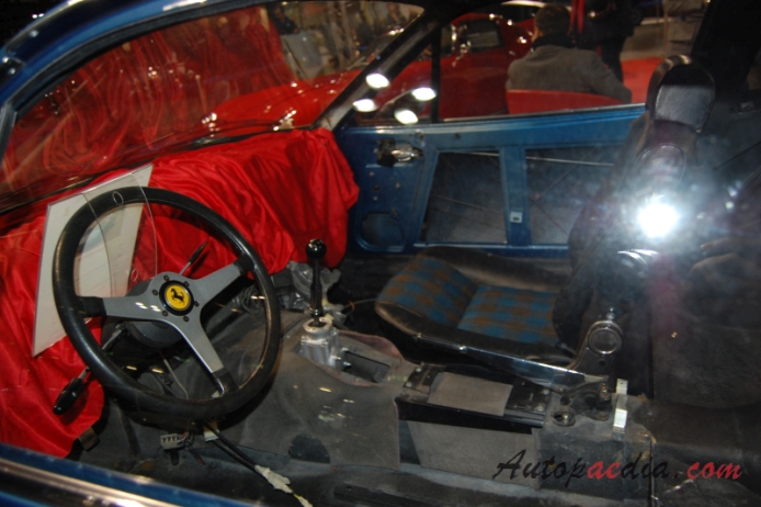 Ferrari 365 GTC4 1971-1972 (1972), interior