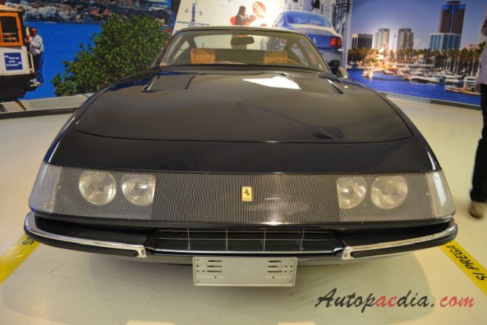 Ferrari 365 GT/4 (Daytona) 1968-1973 (1968-1970 GTB/4), front view