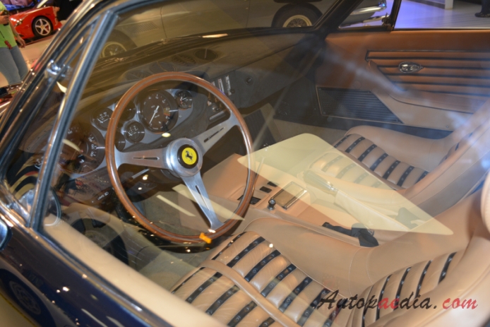 Ferrari 365 GT/4 (Daytona) 1968-1973 (1968-1970 GTB/4), wnętrze