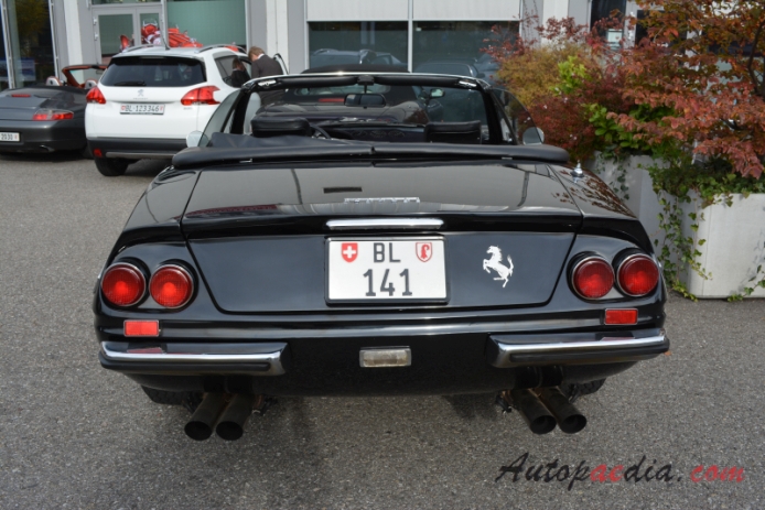 Ferrari 365 GT/4 (Daytona) 1968-1973 (1971-1973 GTS/4), rear view
