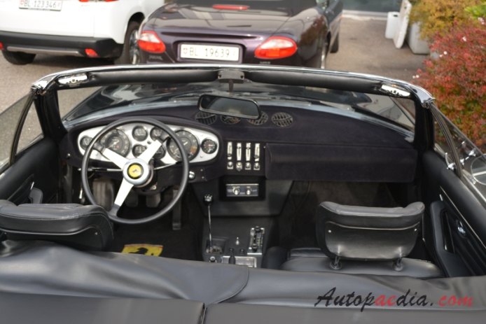 Ferrari 365 GT/4 (Daytona) 1968-1973 (1971-1973 GTS/4), interior
