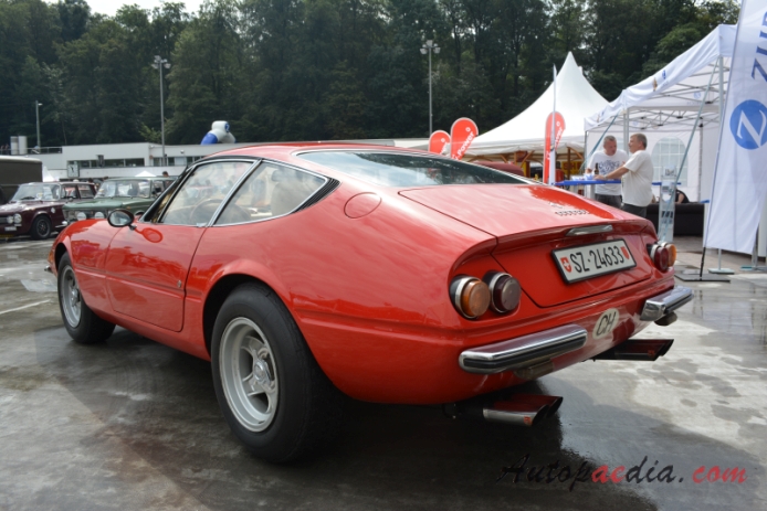 Ferrari 365 GT/4 (Daytona) 1968-1973 (1971 GTB/4),  left rear view