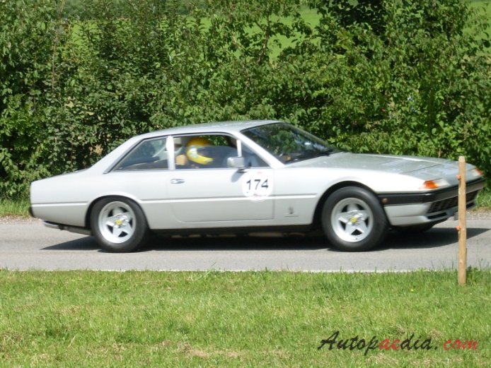 Ferrari 400 1976-1985 (1982 400GTi), right side view
