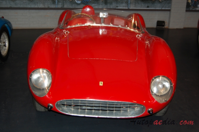 Ferrari 500 TRC 1957, przód