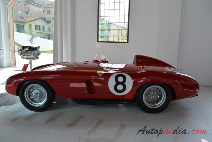 Ferrari 750 Monza 1954, lewy bok