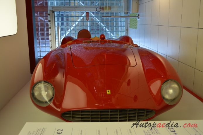 Ferrari 750 Monza 1954, przód