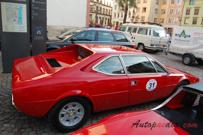Ferrari Dino 308 GT4 1973-1980 (1974), prawy bok