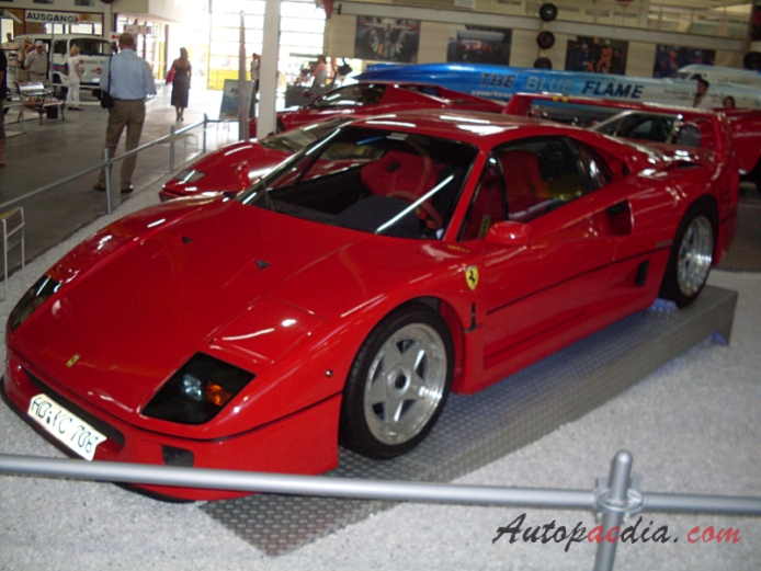 Ferrari F40 1987-1992, left front view