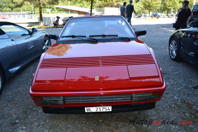 Ferrari Mondial 1980-1993 (1988 3.2 cabriolet 2d), przód