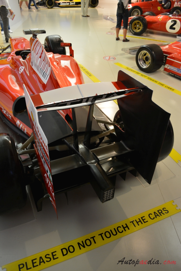 Ferrari F1 2009 F60 (Monoposto), tył