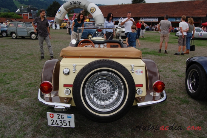 Fiberfab Gazelle 1964-1983 (Mercedes SSK replica), rear view