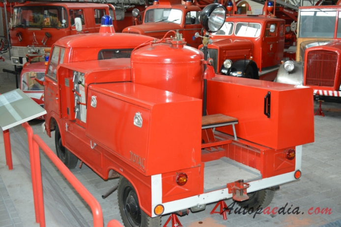 Ford FK 1000 1953-1961 (1956 Total TroFL 500 fire engine),  left rear view