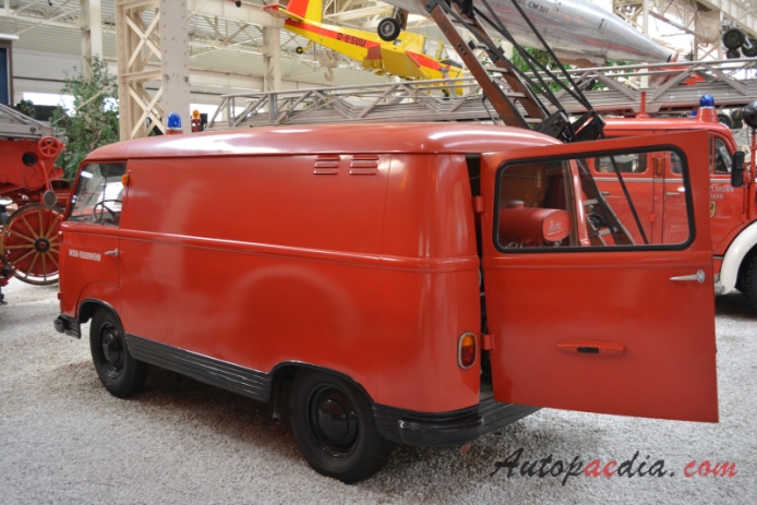 Ford FK 1000 1953-1961 (1962 FK 1000/15 Metz wóz strażacki), lewy tył