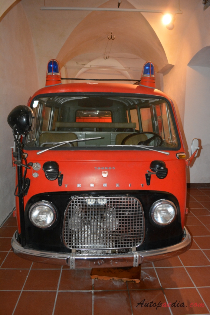 Ford Taunus Transit 1961-1965 (fire engine), front view