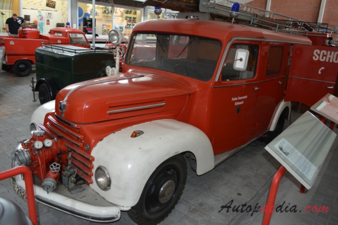 Ford FK 1. Series 1951-1955 (1952 G 39 S LF 8 wóz strażacki), lewy przód