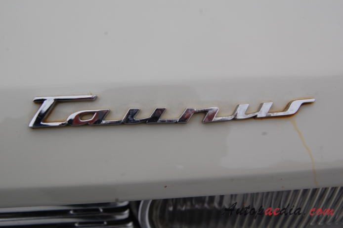 Ford M-Series 4. generacja (P6) 1966-1970 (1966-1967 Taunus 15M TS Coupé 2d), emblemat przód 