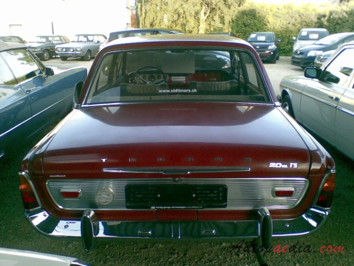 Ford M-Series 3. generacja (P5) 1964-1967 (1967 Taunus 20M TS sedan 4d), tył