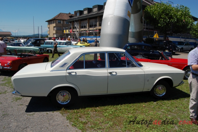 Ford M-Series 4th generation (P7) 1967-1968 (1968 17M 1700S sedan 4d), right side view