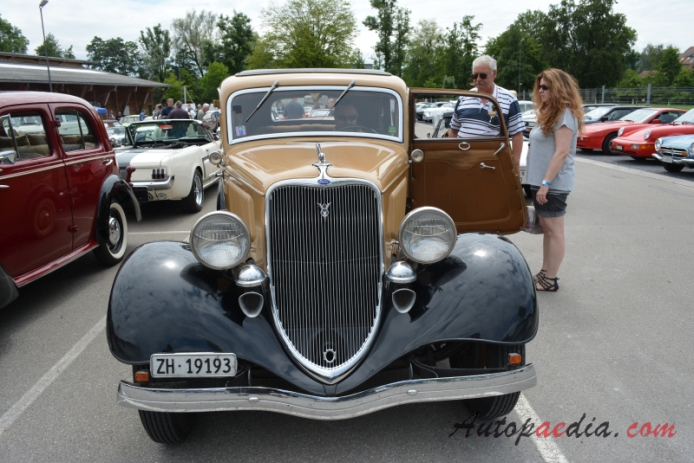 Ford Model 40 (Ford V8) 1933-1934 (1933 Deluxe saloon 4d), przód