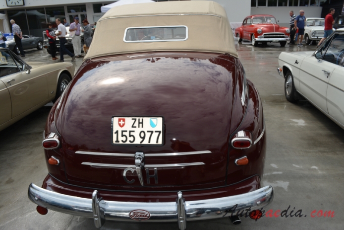 Ford 1946 (Super De Luxe convertible 2d), rear view