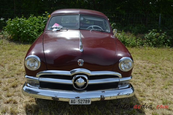 Ford 1950 (Club Coupé 2d), front view