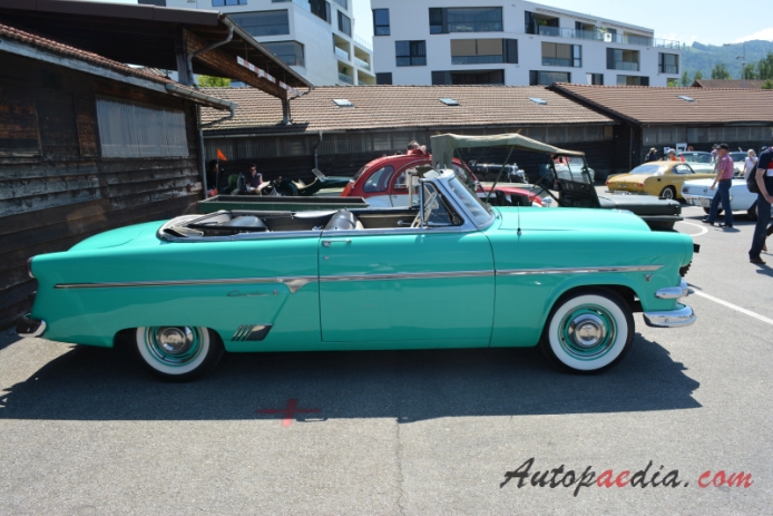 Ford 1952-1954 (1954 Crestline cabriolet 2d), right side view