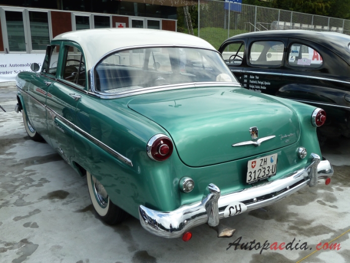 Ford 1952-1954 (1954 Customline sedan 4d),  left rear view