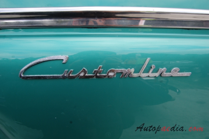 Ford 1952-1954 (1954 Customline sedan 4d), emblemat bok 