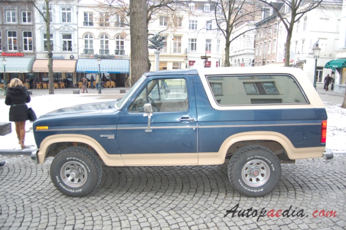 Ford Bronco 3rd generation 1980-1986 (1982-1986 SUV 3d), left side view