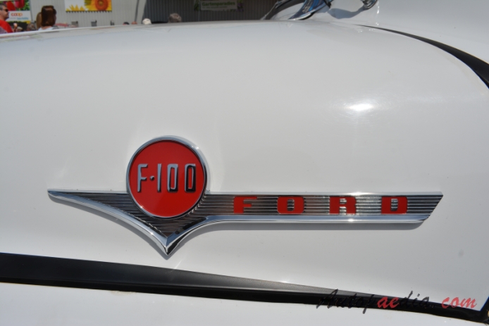 Ford F-series 2nd generation 1953-1956 (1956 V8 F-100), side emblem 