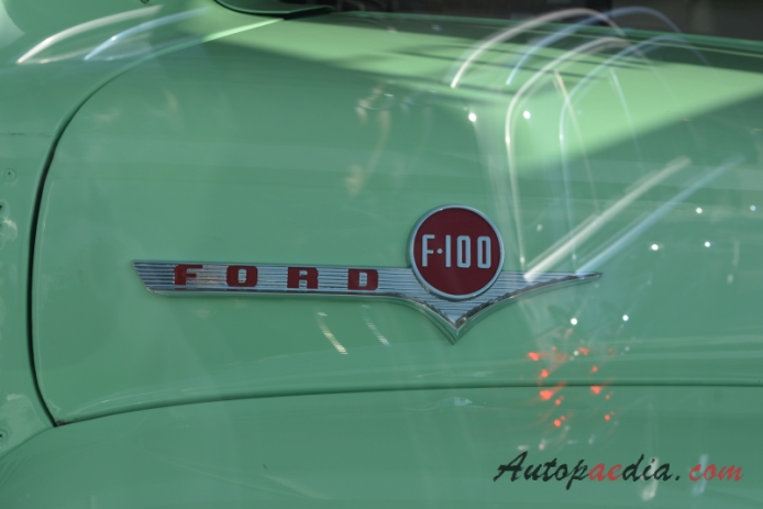 Ford F-series 2nd generation 1953-1956 (1956 V8 F-100), side emblem 
