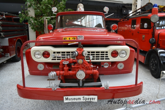 Ford F-series 3rd generation 1957-1960 (1958 Alexis fire engine), front view