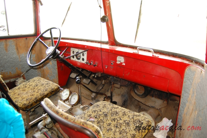 Ford F-series 4th generation 1961-1966 (1961-1962 F-600 fire engine 4d), interior