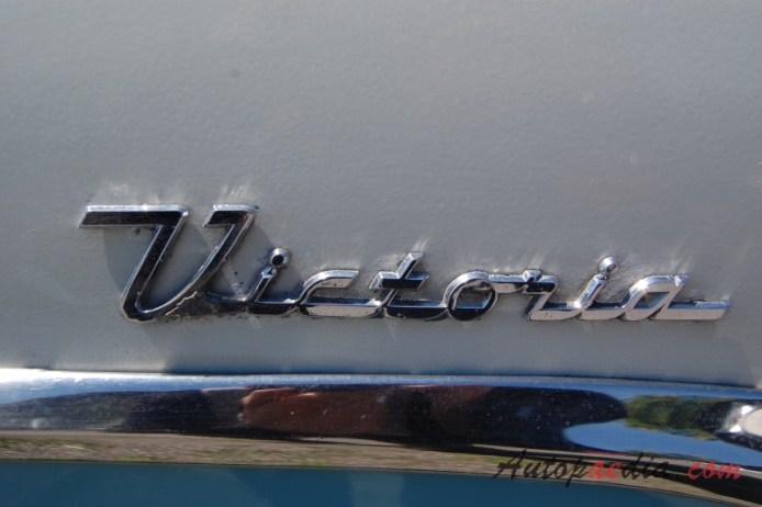 Ford Fairlane 1. generacja 1955-1956 (1955 Fairlane Victoria hardtop 2d), emblemat bok 
