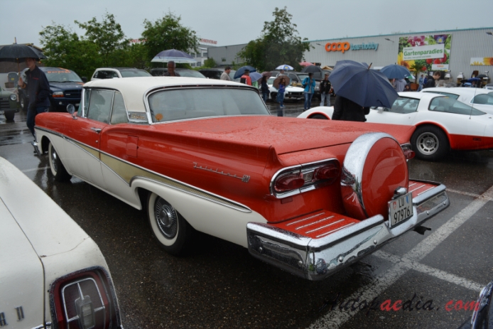 Ford Fairlane 2nd generation 1957-1959 (1958 Fairlane 500 Skyliner Coupé convertible 2d),  left rear view