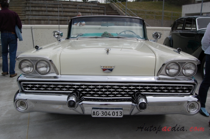 Ford Fairlane 2nd generation 1957-1959 (1959 Fairlane 500 Skyliner Coupé convertible 2d), front view