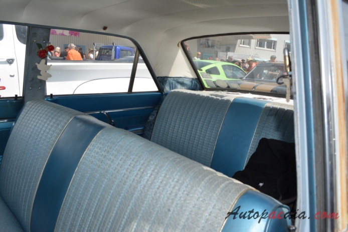 Ford Fairlane 4. generacja 1962-1965 (1963 500 sedan 4d), wnętrze