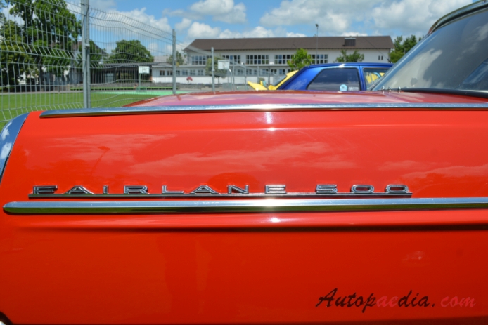 Ford Fairlane 4. generacja 1962-1965 (1965 Fairlane 500 Sports Coupé 289 hardtop 2d), emblemat bok 
