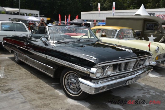 Ford Galaxie 2nd generation 1960-1964 (1964 Galaxie 500 XL 352 cabriolet 2d), right front view