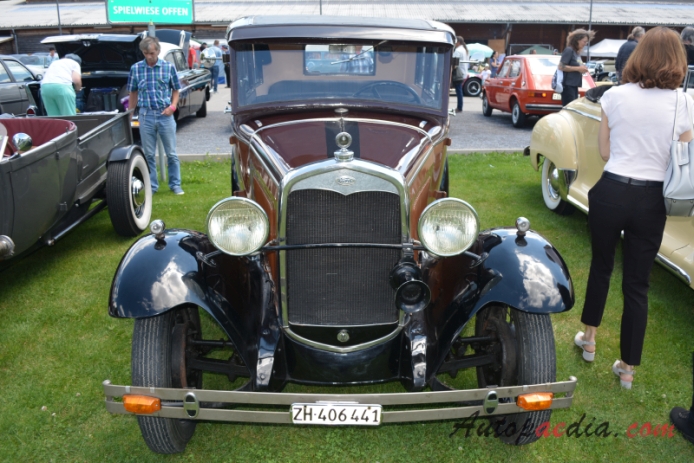 Ford Model A 1927-1931 (1929 Fordor 4d), przód