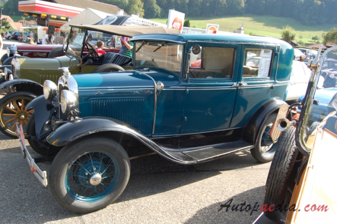 Ford Model A 1927-1931 (1930 Deluxe saloon 4d), left side view
