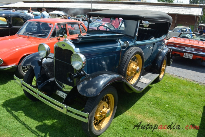 Ford Model A 1927-1931 (1930 phaeton 4d), left front view