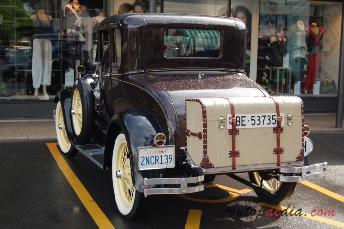 Ford Model A 1927-1931 (Deluxe Coupé), lewy tył